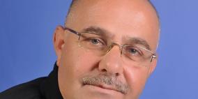 "على شجرة التفاح" ل الكاتب والباحث  رائد دحبور