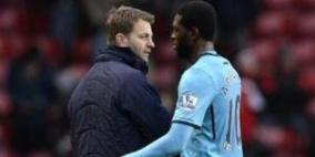 شيروود مهدد بفقدان منصبه بعد أشهر من تعيينه