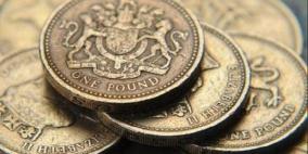 خسائر الجنيه تضغط على الدولار مع قرب الاستفتاء