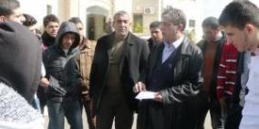 طلبة التوجيهي في طوباس يحتجون على إضراب المعلمين