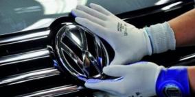 فولكس فاغن تستدعي نصف مليون سيارة بسبب "خدعة"