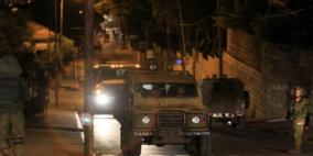 مستوطنون يقتحمون ضاحية الزراعة قرب الجلزون بحماية الجيش