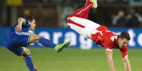 "علكة" توقف لاعباً 3 مباريات دولية