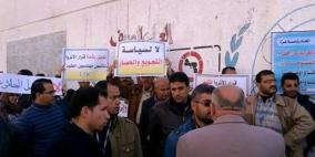 120 مهندساً يواصلون اعتصامهم احتجاجاً على قرار "أونروا" بفصلهم