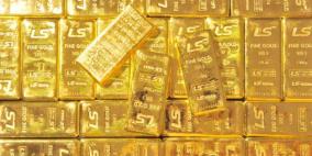 الذهب يهبط 1 بالمئة في العقود الأميركية الآجلة