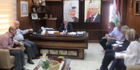 طبيلة يلتقي مسؤول مؤسسة التعاون في مدينة نابلس