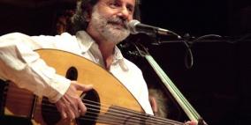 مارسيل خليفة يوقع "أندلس الحب" تخليداً للشاعر الراحل محمود درويش