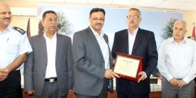 محافظة سلفيت تكرم عددا من ضباط ومدراء الاجهزة الامنية