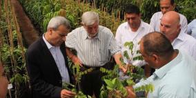 قلقيلية: المحافظ يلتقي وزير الزراعة ويطلعه على واقع المحافظة واحتياجاتها التنموية