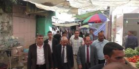 صرف مكرمة رئاسية بقيمة مائتي ألف دولار أمريكي لأصحاب المحال التجارية في البلدة القديمة بمدينة الخليل