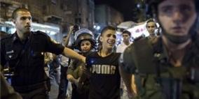 الاحتلال يعتقل طفلا وشابا مقدسيين