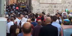 بالصور: ألاف المواطنين يتدفقون الى المسجد التقصى لأداء صلاة العيد