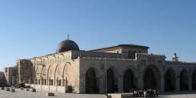 الاحتلال يواصل منع دخول عشرات النساء إلى الأقصى