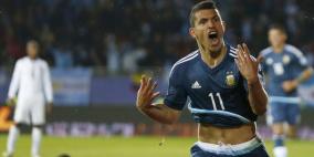 الأرجنتين تتجاوز أوروغواي بلا مدرب