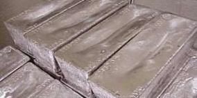 ارتفاع سعر البلاتين ليتجاوز الذهب