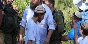 مستوطنون يحرقون أشتال زيتون جنوب بيت لحم