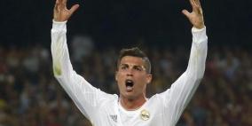 رونالدو يواجه شبح الإيقاف بعد إشاراته لحكم الكلاسيكو