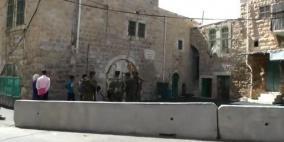 الاحتلال يعتقل طفلا بدعوى حيازته سكينا قرب الحرم الابراهيمي