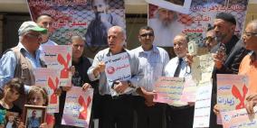 الخليل: وقفة احتجاجية على تقليص زيارات الأسرى