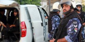 شرطة غزة تعتقل مسلح اعتدى على معرض للجوالات