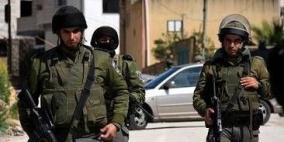 الاحتلال يعتقل شابا شرق بيت لحم
