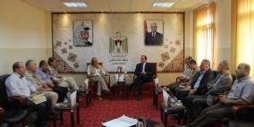 محافظ طولكرم اللواء د. كميل يلتقي وفداً من مجلس الكنائس العالمي