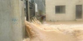 غرق منازل بخانيونس ومناشدات للدفاع المدني بالتوجه لإنقاذهم