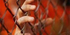 نادي الأسير: 6 أسرى في سجون الاحتلال يضربون عن الطعام