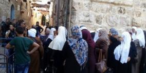 الاحتلال يحاصر القدس القديمة ويمنع من تقل أعمارهم عن الاربعين من دخول الأقصى