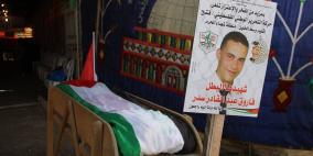 الخليل: أهالي الشهداء المحتجزة جثامينهم يقيمون خيمة " بدنا أولادنا"