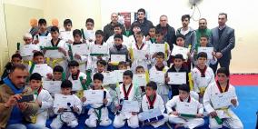 أكاديمية سبيريت تخرج فوجاً من حملة الأحزمة الملونة