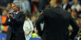 "مورينهو" يسخر من "غوارديولا" ويهاجم التحكيم