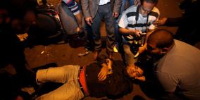 نقل شاب للمستشفى اثر اصابة مباشرة بقنبلة صوت في القدس