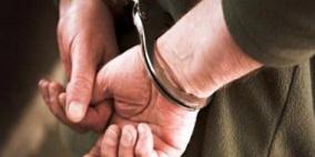 الشرطة تقبض على شخص نصب على بنك بمبلغ 2 مليون دينار في الخليل