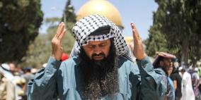 صلاة الجمعة "اليتيمة" في باحات المسجد الاقصى المبارك