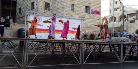 فرقة الهدف للدبكة  الشعبية و فرقة كنعان للتراث والفنون الشعبية في سوق الحرجة رام الله