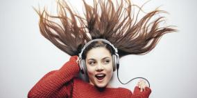 مستخدمو سماعات الأذن...إحذروا من فقدان سمعكم!