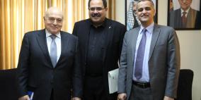 وزراء التربية والمالية والاتصالات يبحثون مستجدات إنشاء خط تجميع حواسيب تعليمية