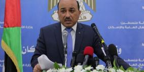 الحساينة يقرر عودة 50 موظفا للعمل بغزة