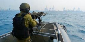 زوارق الاحتلال تستهدف الصيادين شمال غزة