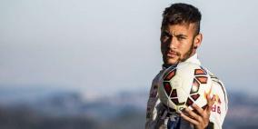 نيمار يقتني سيارات باهظة الثمن!