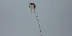 طائرة ورقیة تتسبب بخسائر فادحة في مستودع اسرائيلي 