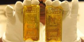 الذهب ينخفض  وينهي جلسات الأسبوع على خسارة