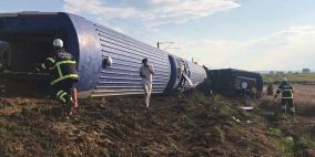 صور: قتلى وجرحى بحادثة انحراف قطار في تركيا