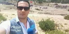 فيديو.. صحفي تونسي يضرم النار في جسده
