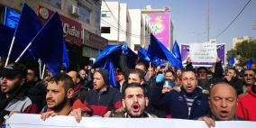 صور: الآلاف يشاركون في مسيرة رافضة لقانون الضمان في الخليل