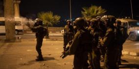 الاحتلال يقتحم العيسوية واندلاع مواجهات عنيفة