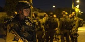 الاحتلال يعتقل 19 مواطنا بينهم سيّدة