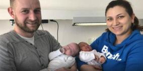 ولادة توأم بفارق ثلاث شهور فقط