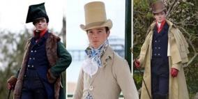 لماذا يرتدي هذا الشاب ملابس من القرن التاسع عشر؟